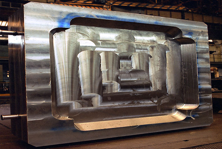 PLASTİK KALIP ÇELİKLERİ